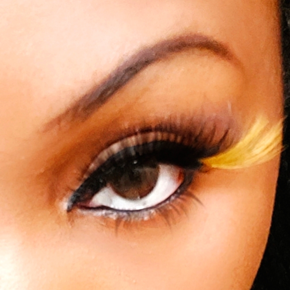 Honey Blonde Striped Eyelashes
